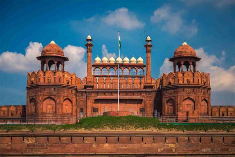 Delhi Tourism .
